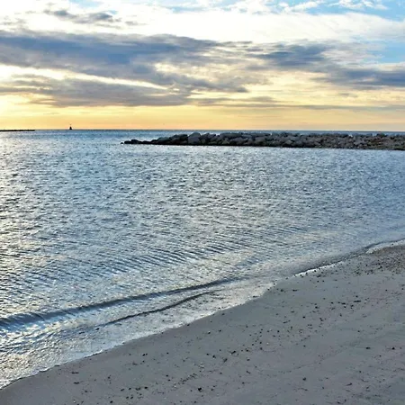 Geraeumige In Punta In Strandnaehe