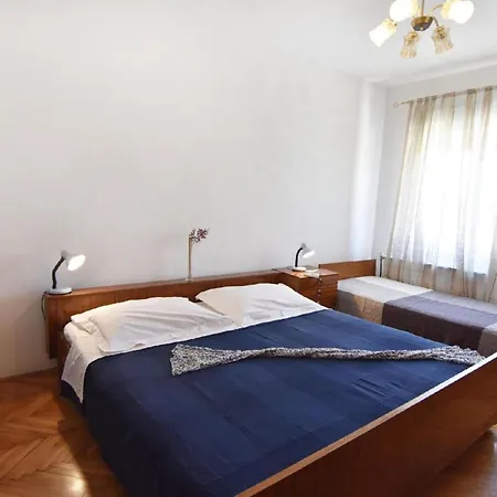 Apartment Geraeumige In Punta In Strandnaehe *