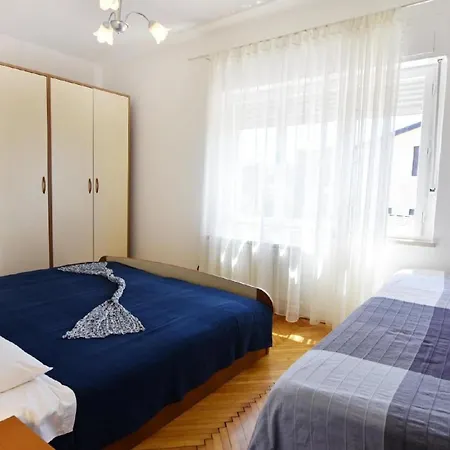 Apartment Geraeumige In Punta In Strandnaehe *
