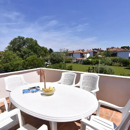 Geraeumige In Punta In Strandnaehe Umag